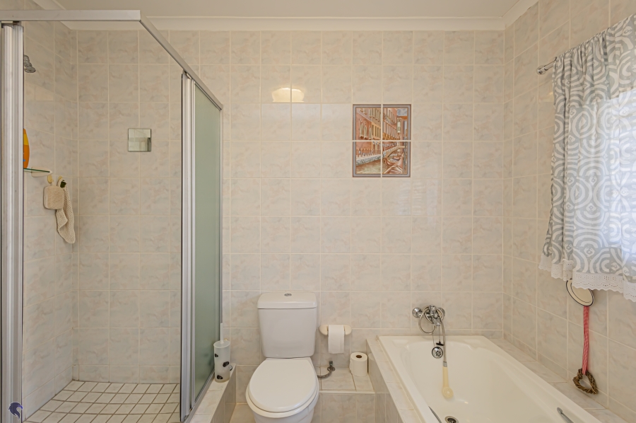 3 Bedroom Property for Sale in Myburgh Park Western Cape